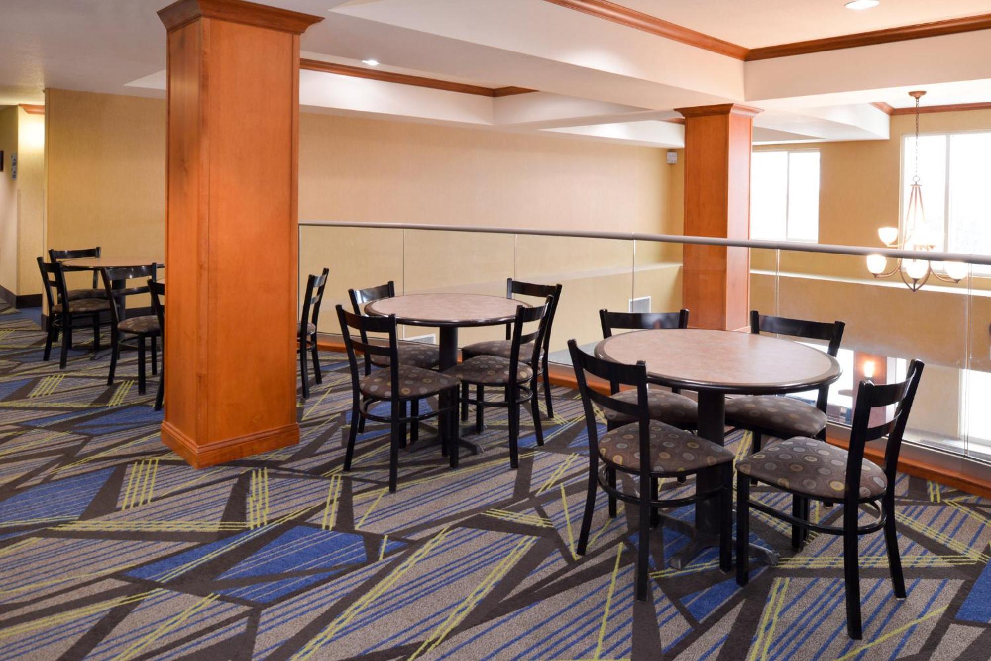 Holiday Inn Express & Suites Nampa - Idaho Center By Ihg Dış mekan fotoğraf